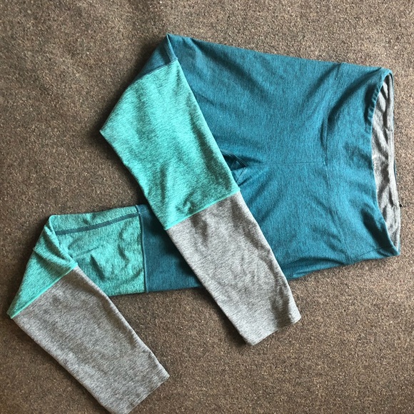 Outdoor Voices Tricolor Leggings 🦋 - Picture 2 of 4